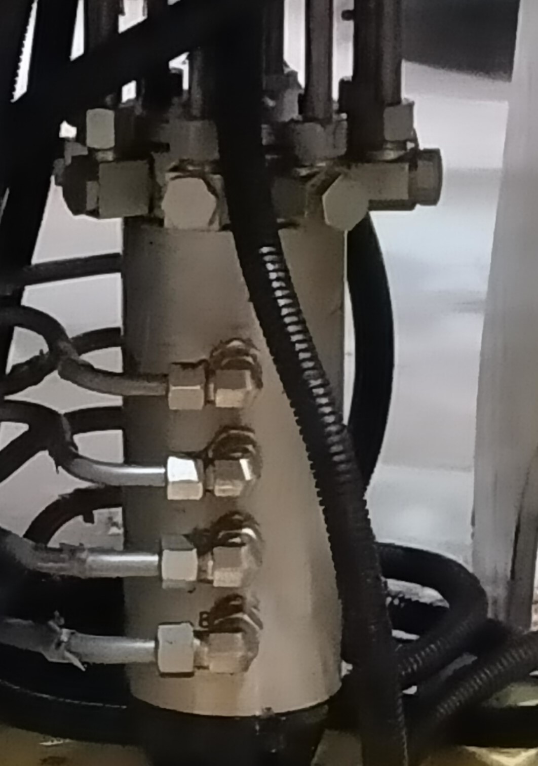 Hydraulic Multiport