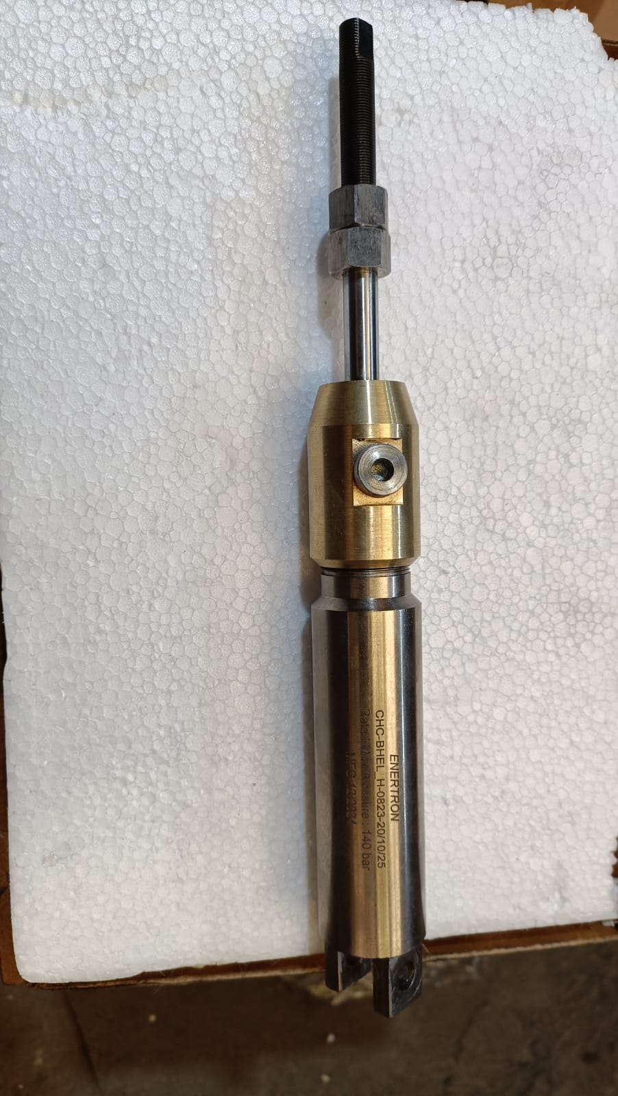 Hydraulic cylinder 